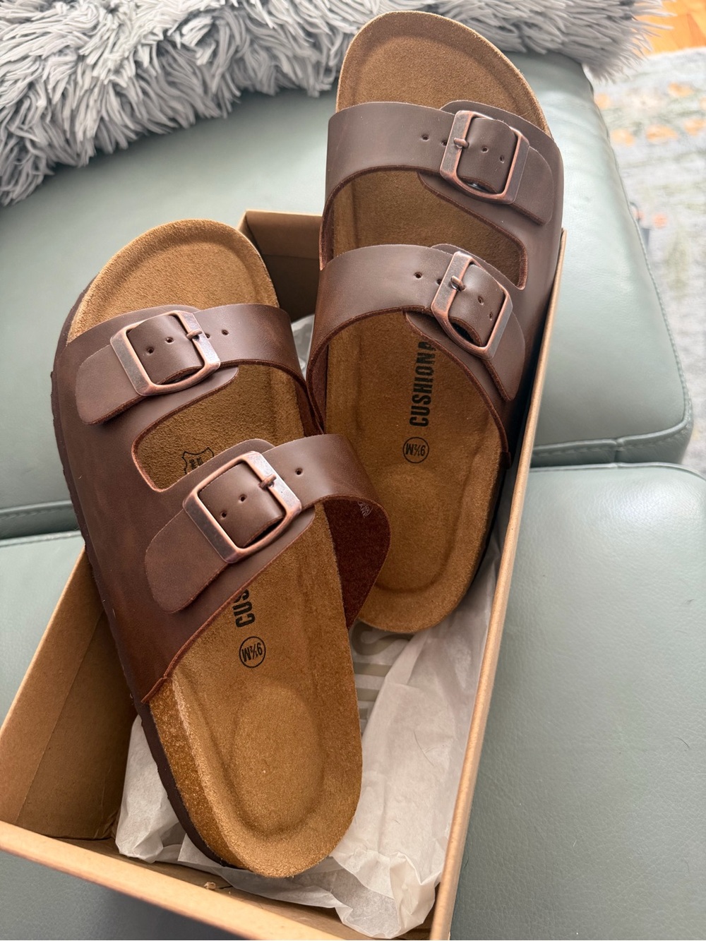Cushionaire Lane Cork Footbed Sandals in White - BRAND NEW!